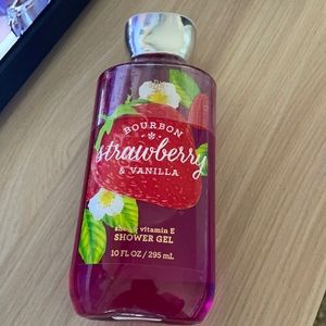 Bath and Bodyworks Bourbon Strawberry and Vanilla Shower Gel
